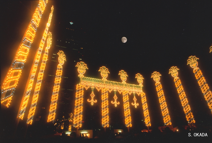 1997年12月　神戸ルミナリエ　フォトコンテスト入選「月の神殿」